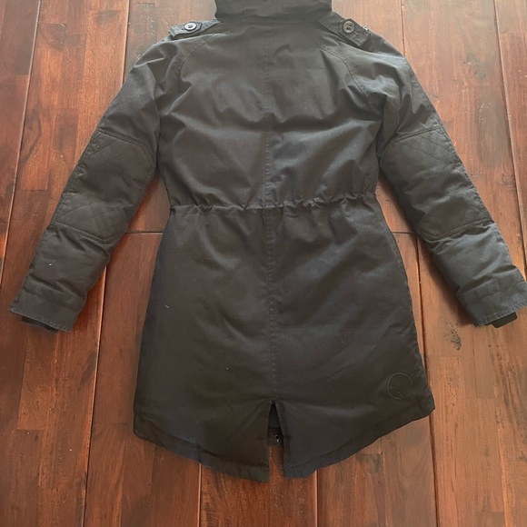 Aritzia Community Paradigm Parka - Picture 5 of 7